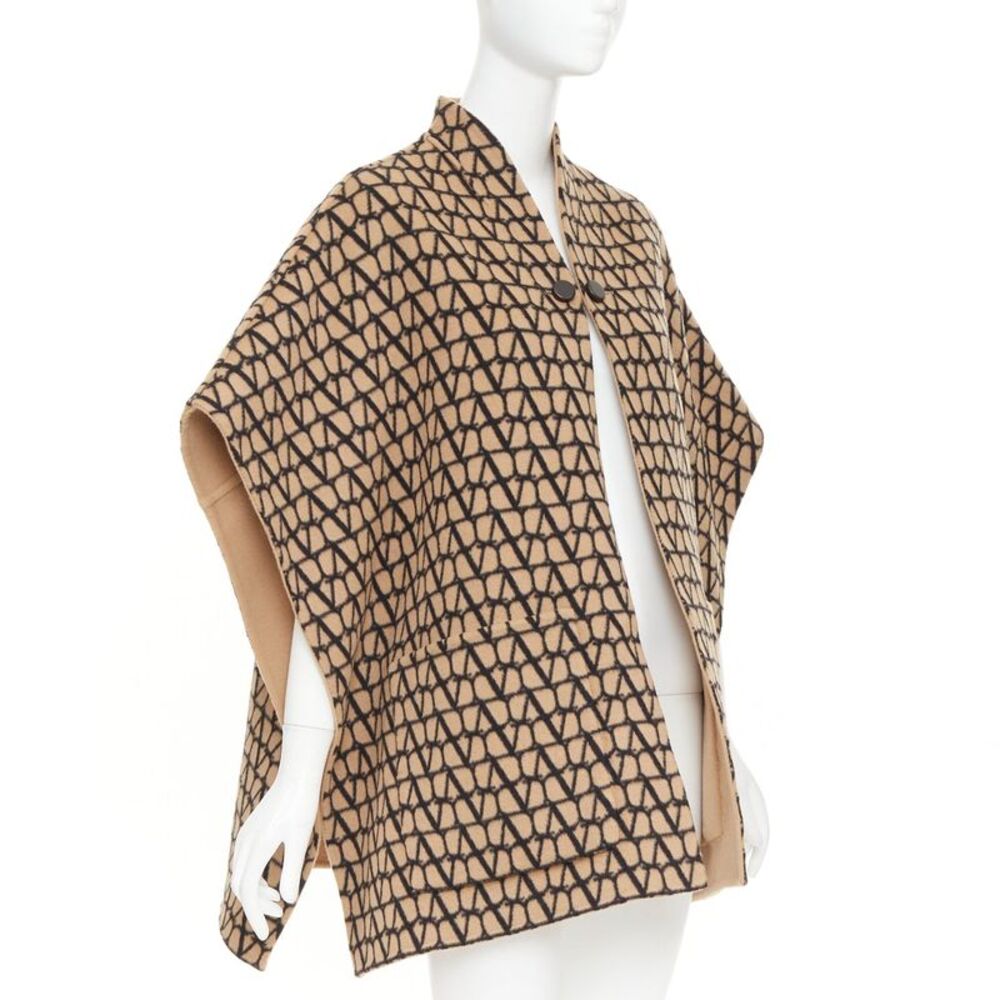 Valentino 2023 Runway Toile Iconographe Reversible